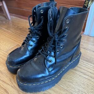 Platform leather Dr. Martens